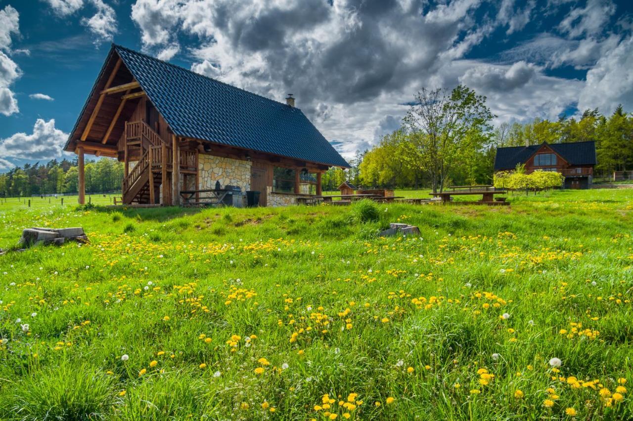 Ranch Jestrebice Hotel Hermanicky ภายนอก รูปภาพ