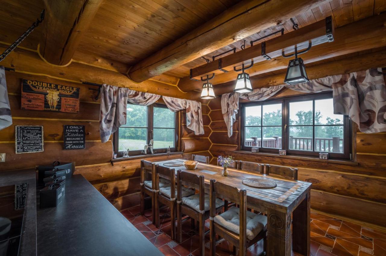 Ranch Jestrebice Hotel Hermanicky ภายนอก รูปภาพ